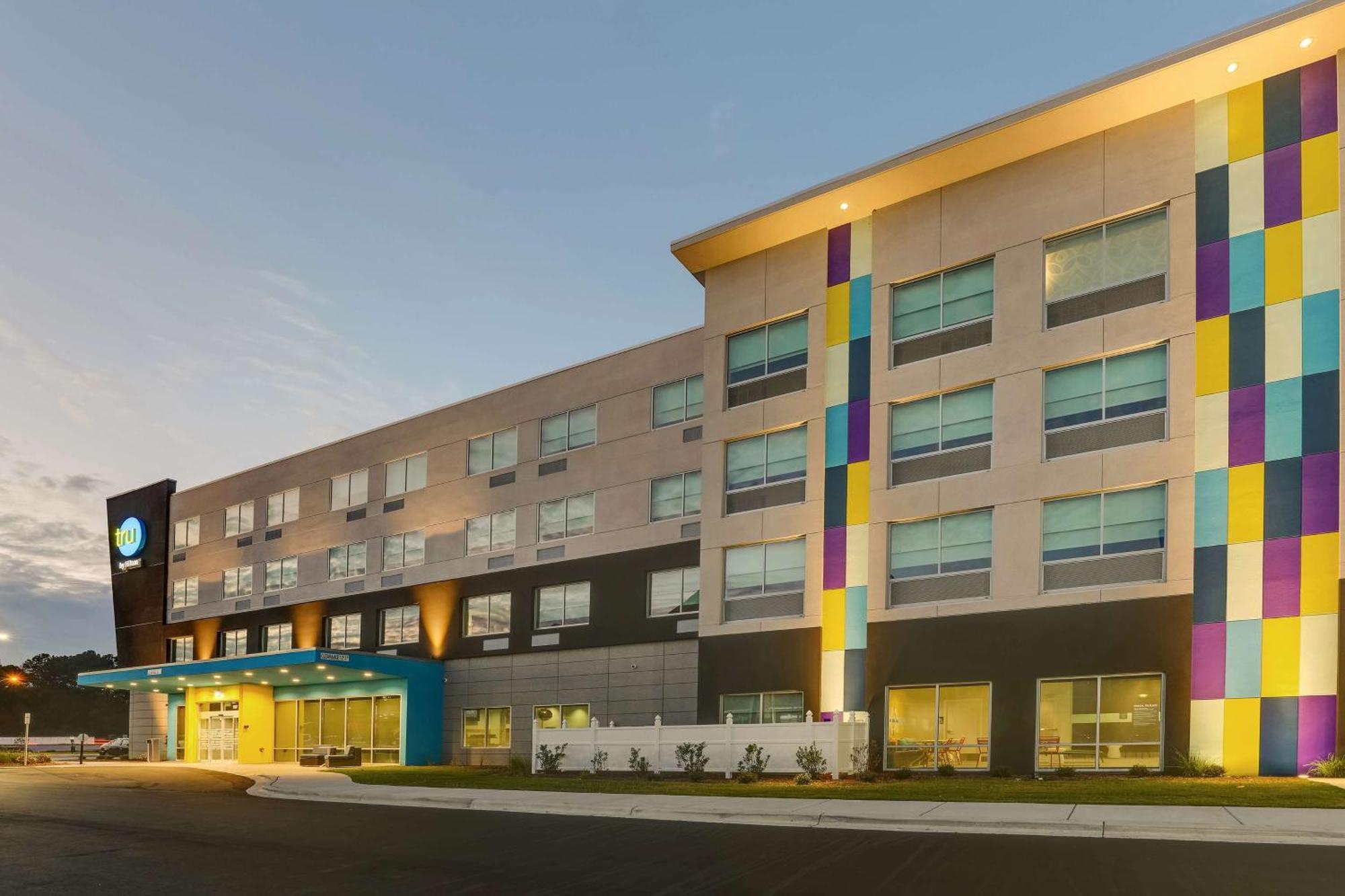 فندق Tru By Hilton Smithfield I-95 المظهر الخارجي الصورة
